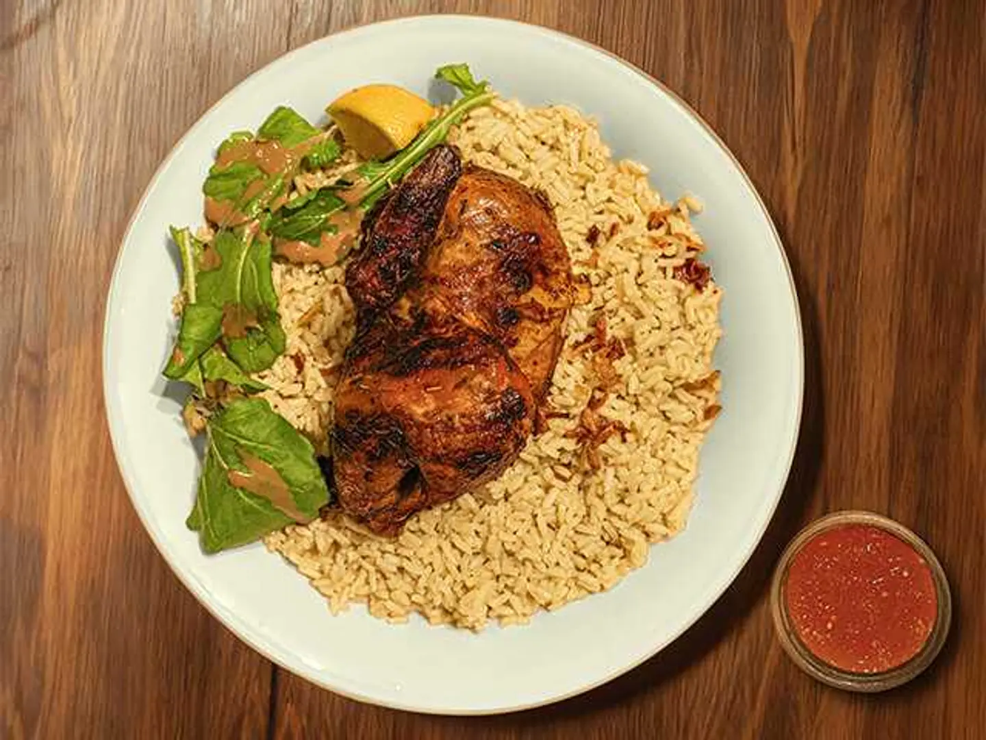 نصف دجاجة مع أرز مندي حار