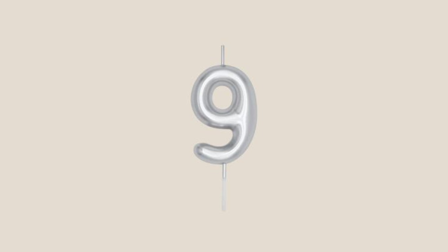 رقم 9 فضي