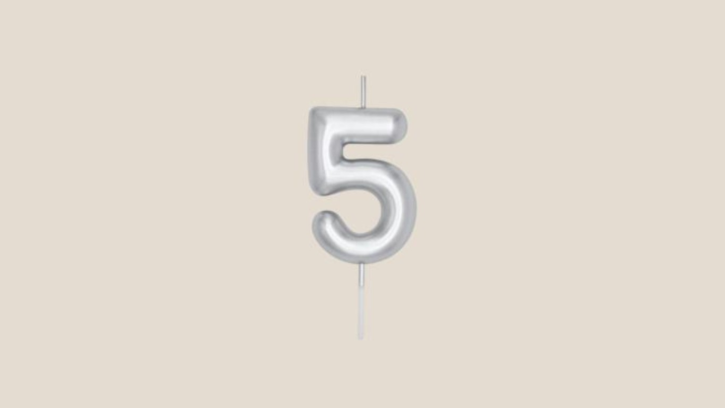 رقم 5 فضي