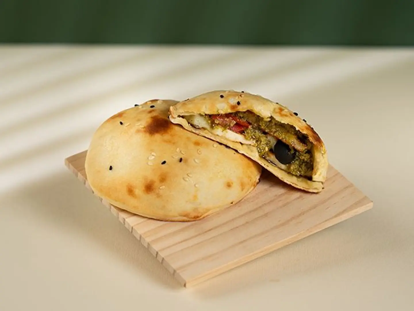 دونر حلوم بالبيستو