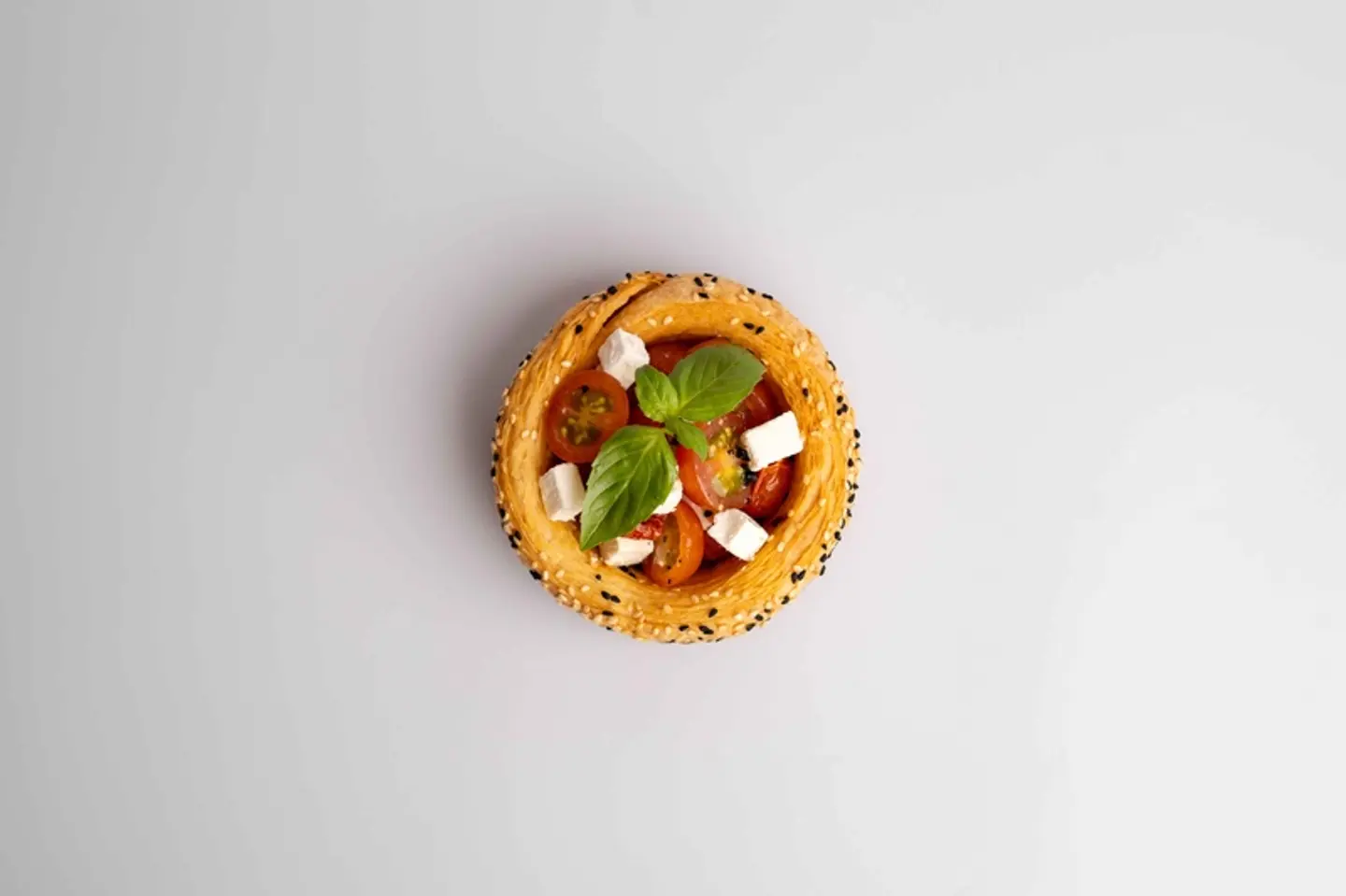 كرواسون الفيتا والزيتون