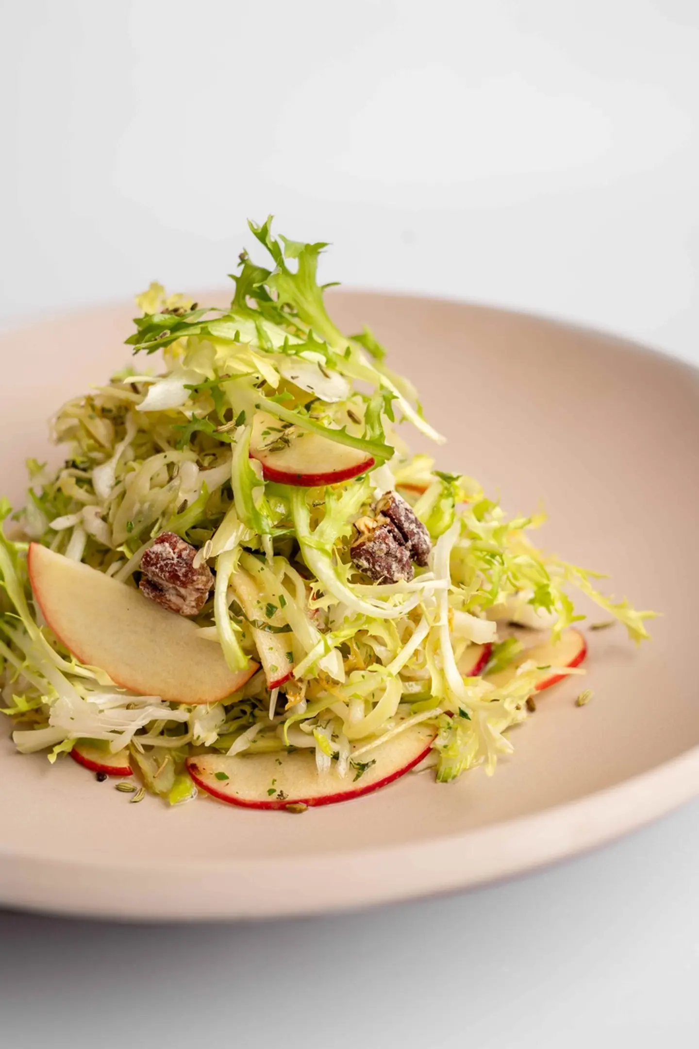 سلطة التفاح واليانسون