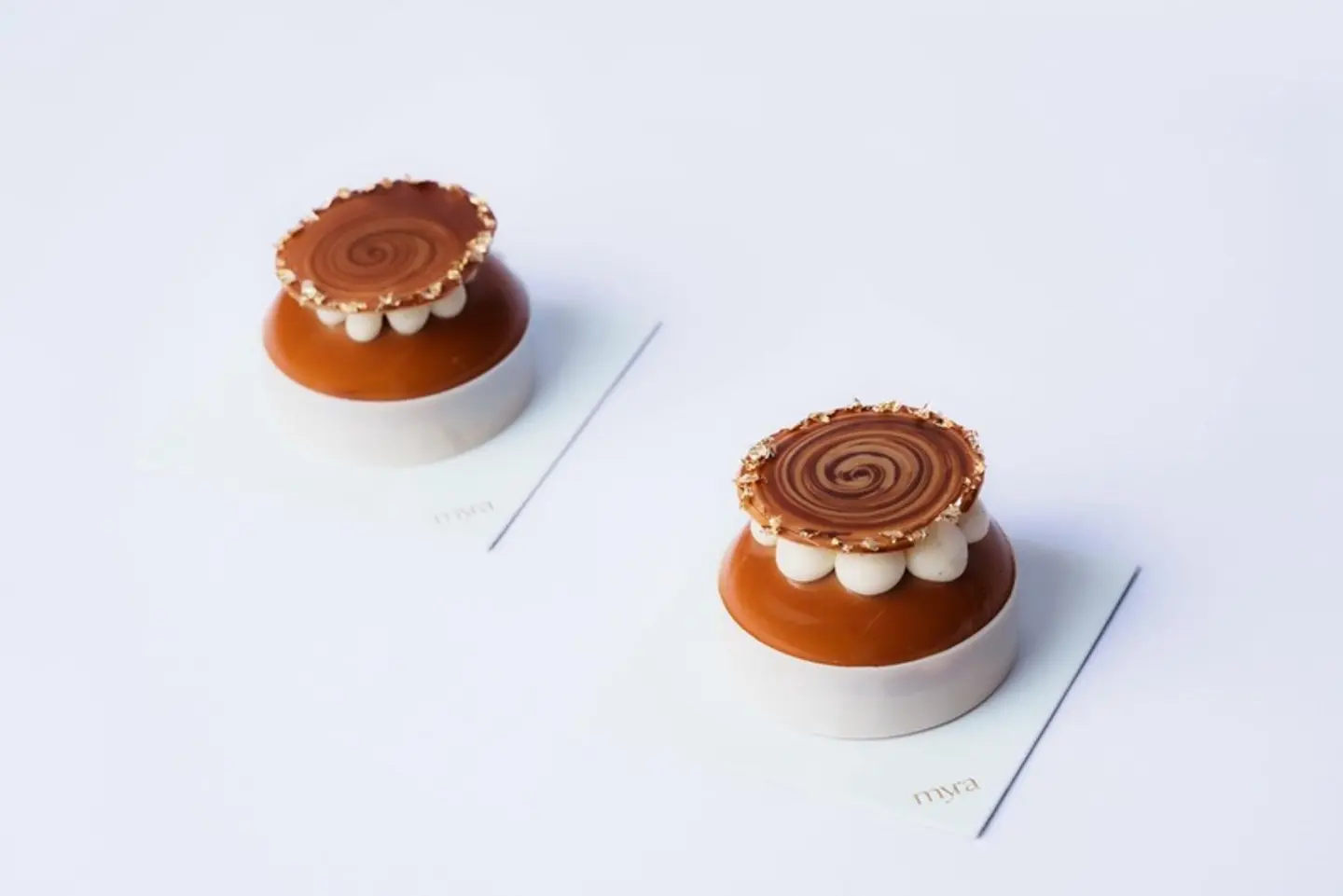 كيك القهوة باللوز