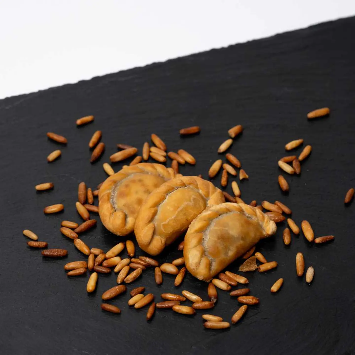 Mini Sambousak (Meat)