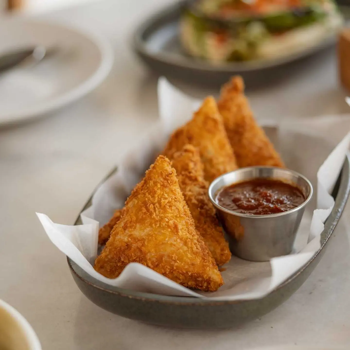 Sambosa Mac & Cheese