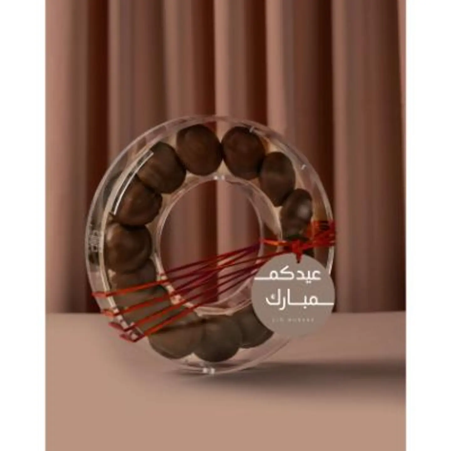 Circular Plexiglass Chocolate Box