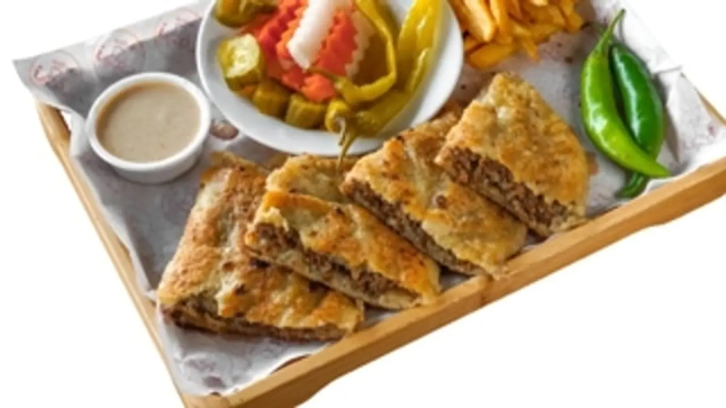 حواوشي مع جبنة شيدر صغير