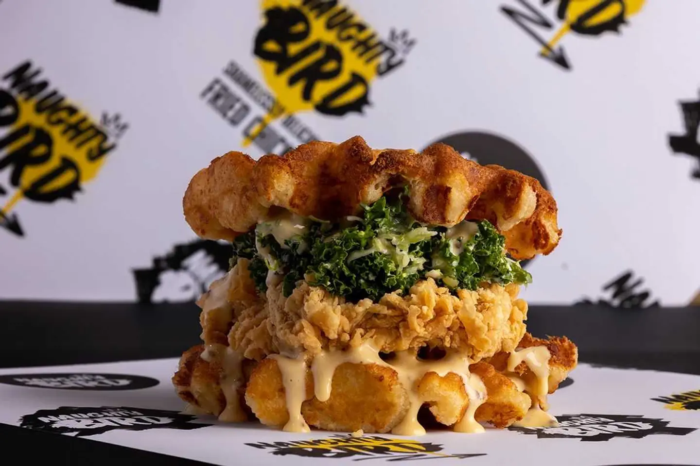 ساندوتش دجاج و وافل