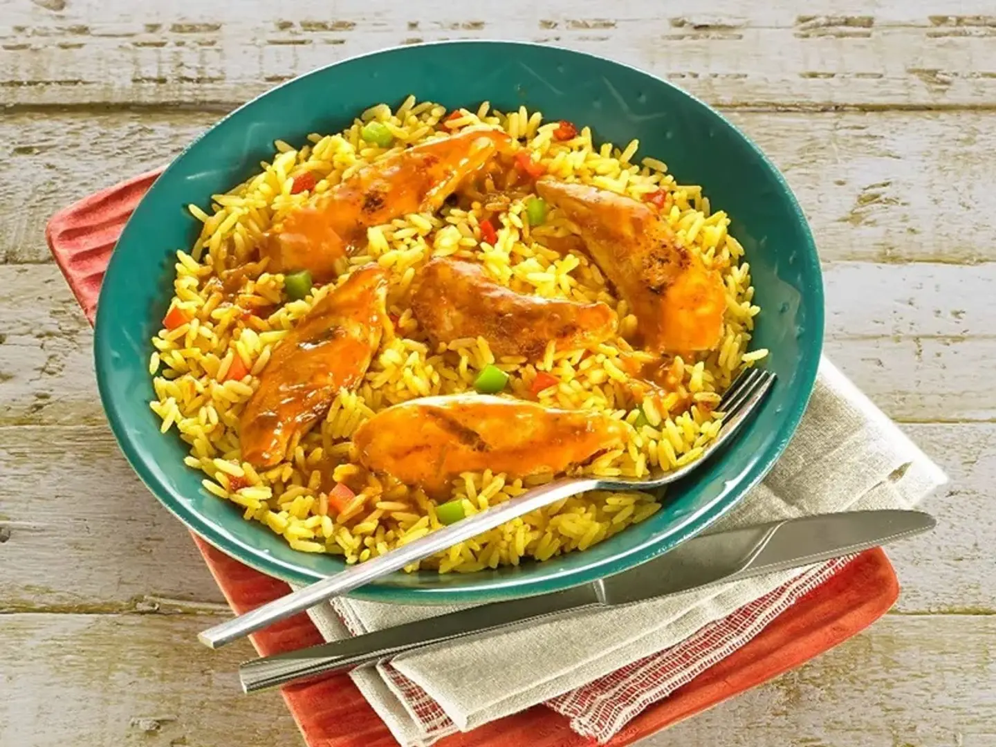 شرائح دجاج مشوية مع أرز حار