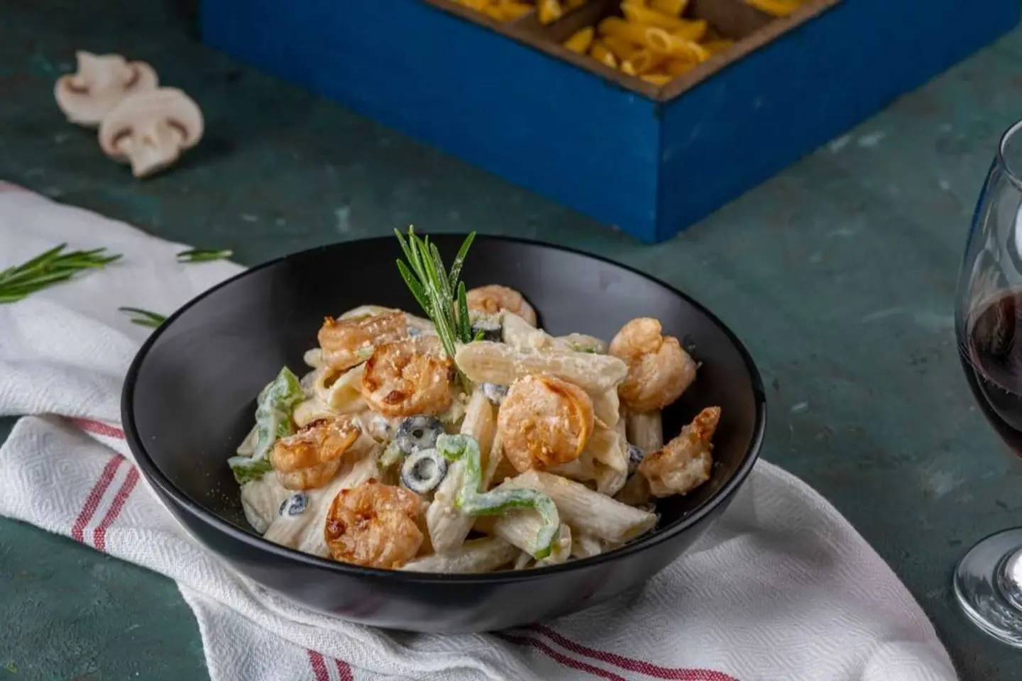 White Pasta With Shrimp Sauce