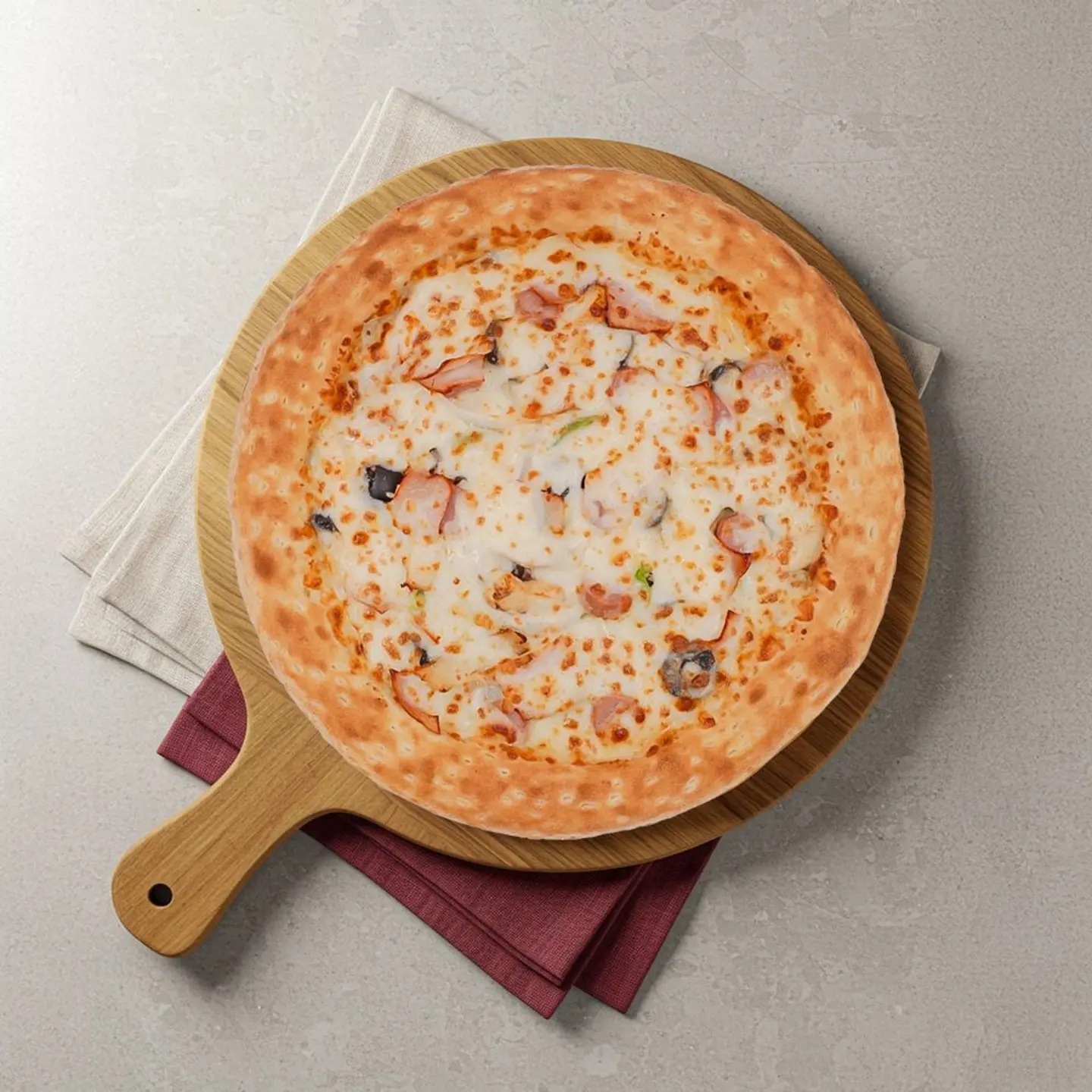 بيتزا دجاج سوبريم وسط