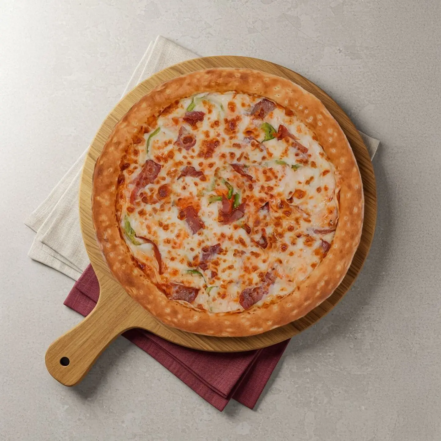 بيتزا بسطرمة وسط