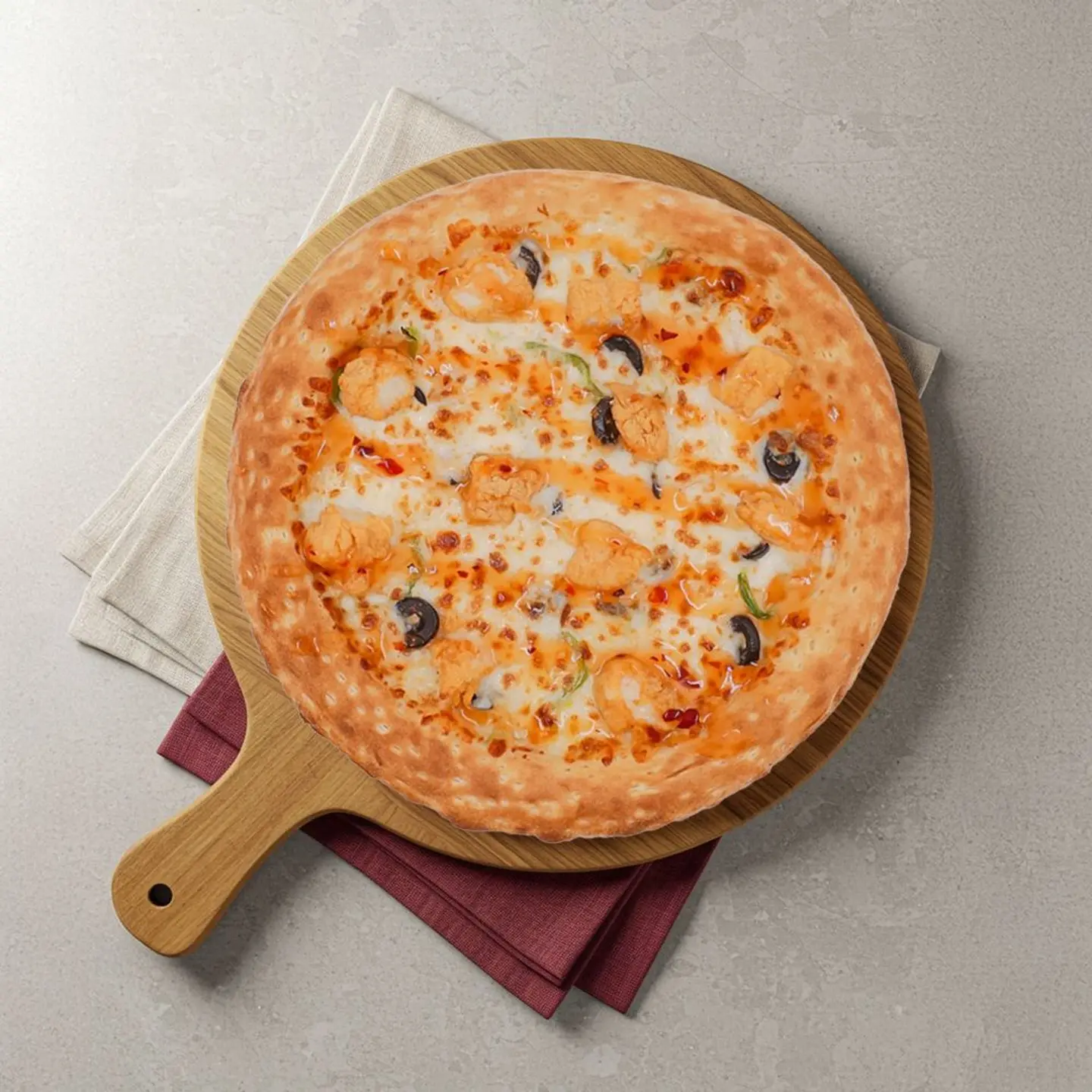 بيتزا دجاج كرسبي تشيلي وسط