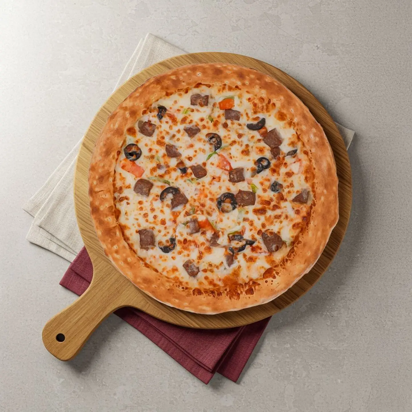 بيتزا سجق بقري وسط