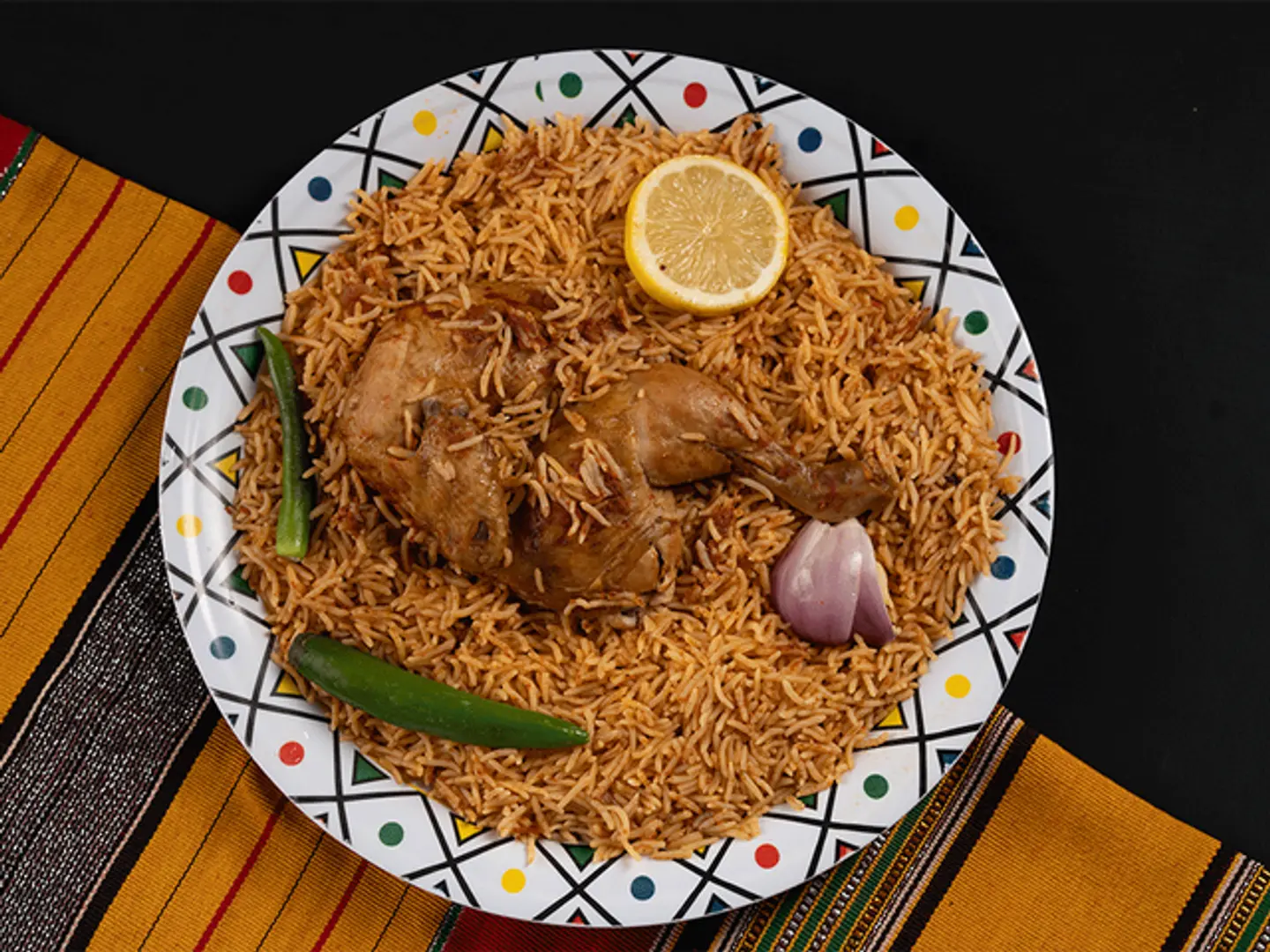نص دجاج مضغوط مع رز