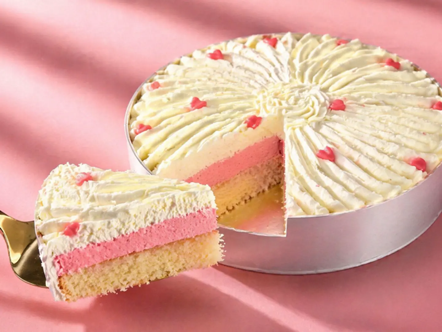 ترافل كيك ايسكريم فراولة