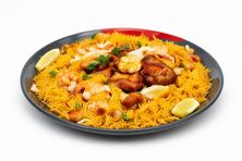 ربع دجاج بالكاجو مع أرز