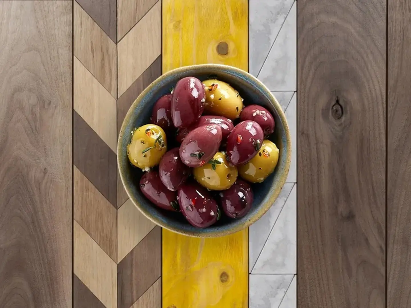 زيتون مشكل حار