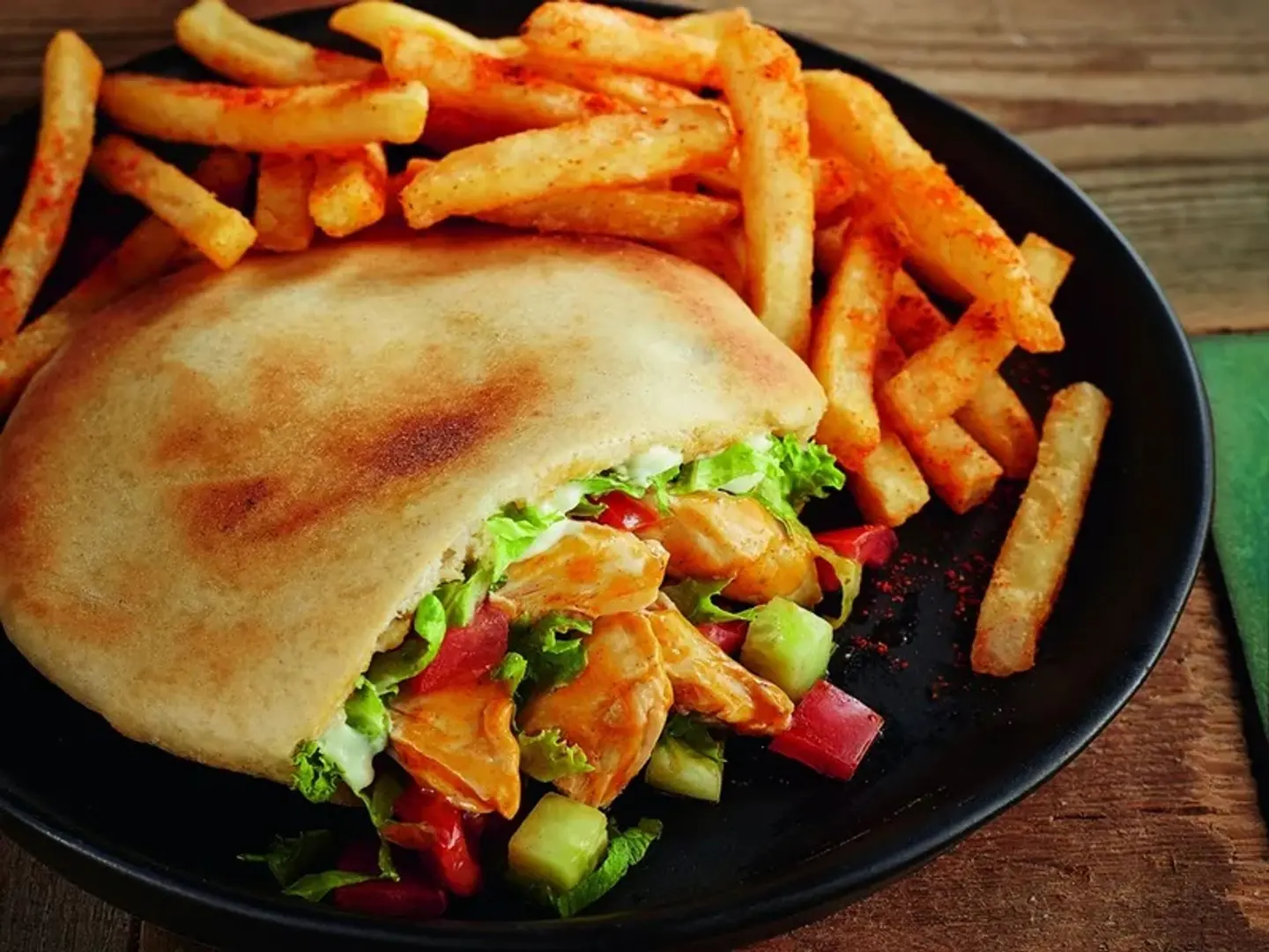 جبنة بيري مع طبق جانبي عادي واحد