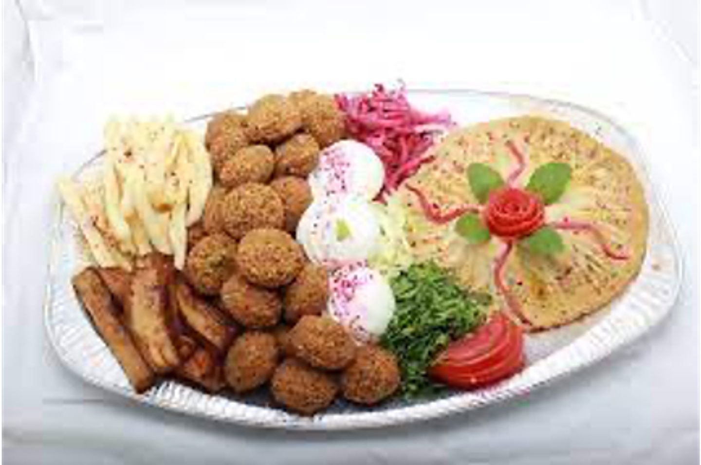 صحن فلافل وسط