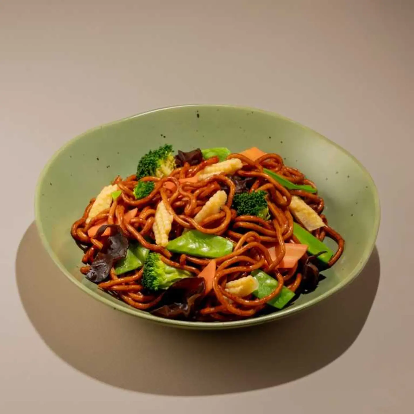 Shanghai Stir Fried Beef Noodle