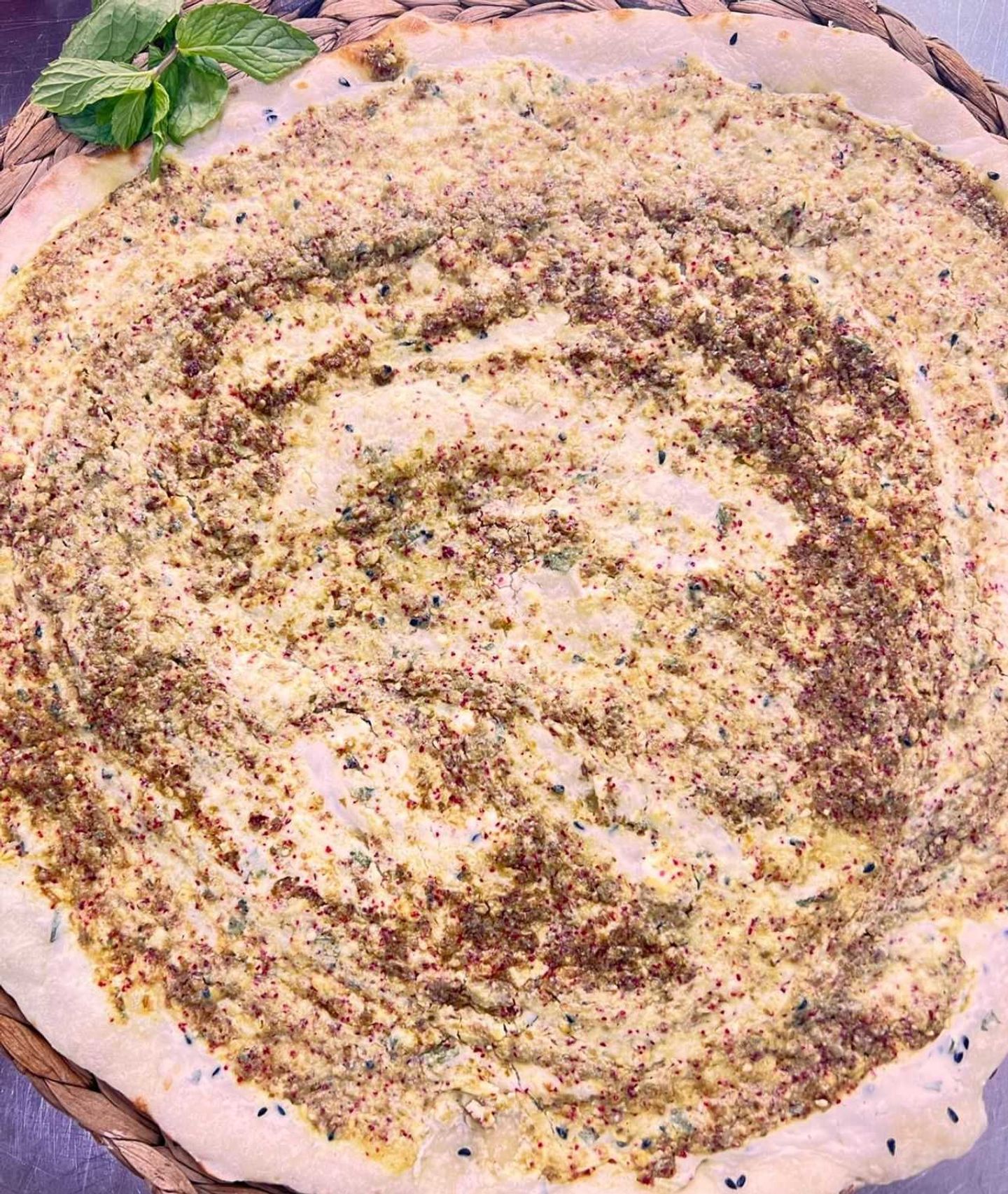 جبن كبير بالزعتر-