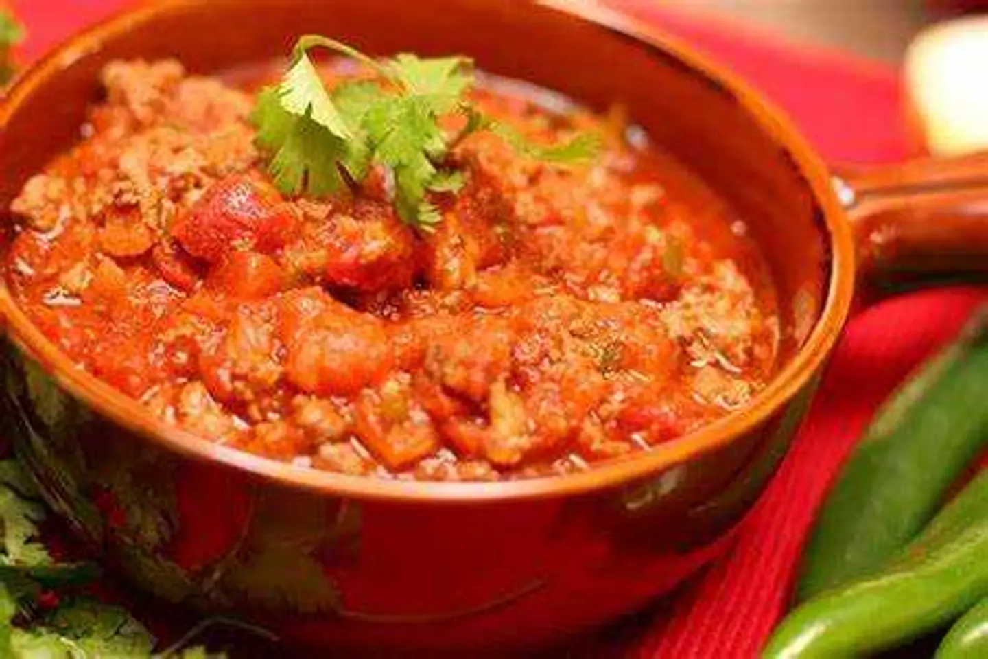صحن لحم بالبندورة-