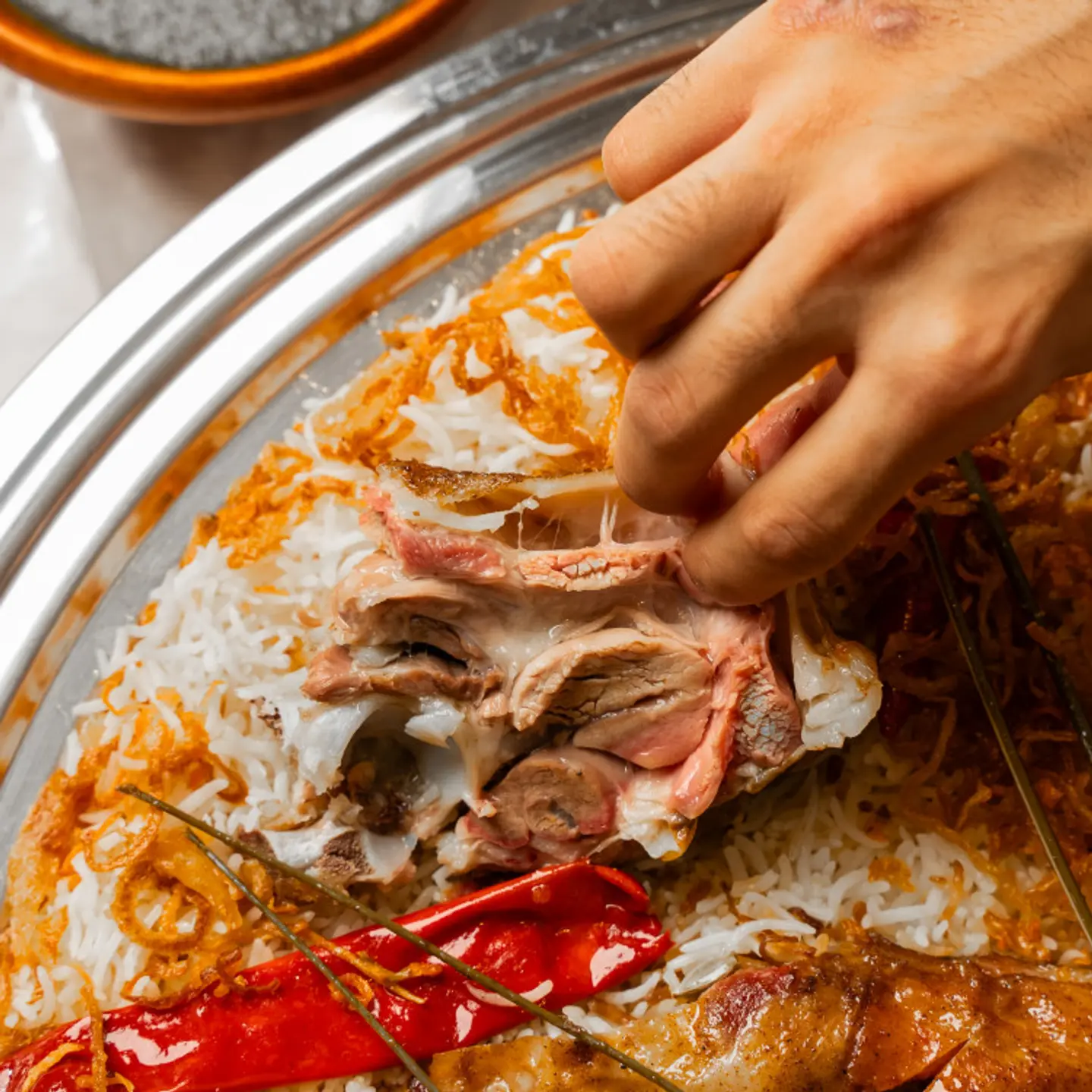 نفر حنيذ مدخن أرز مزة ابيض