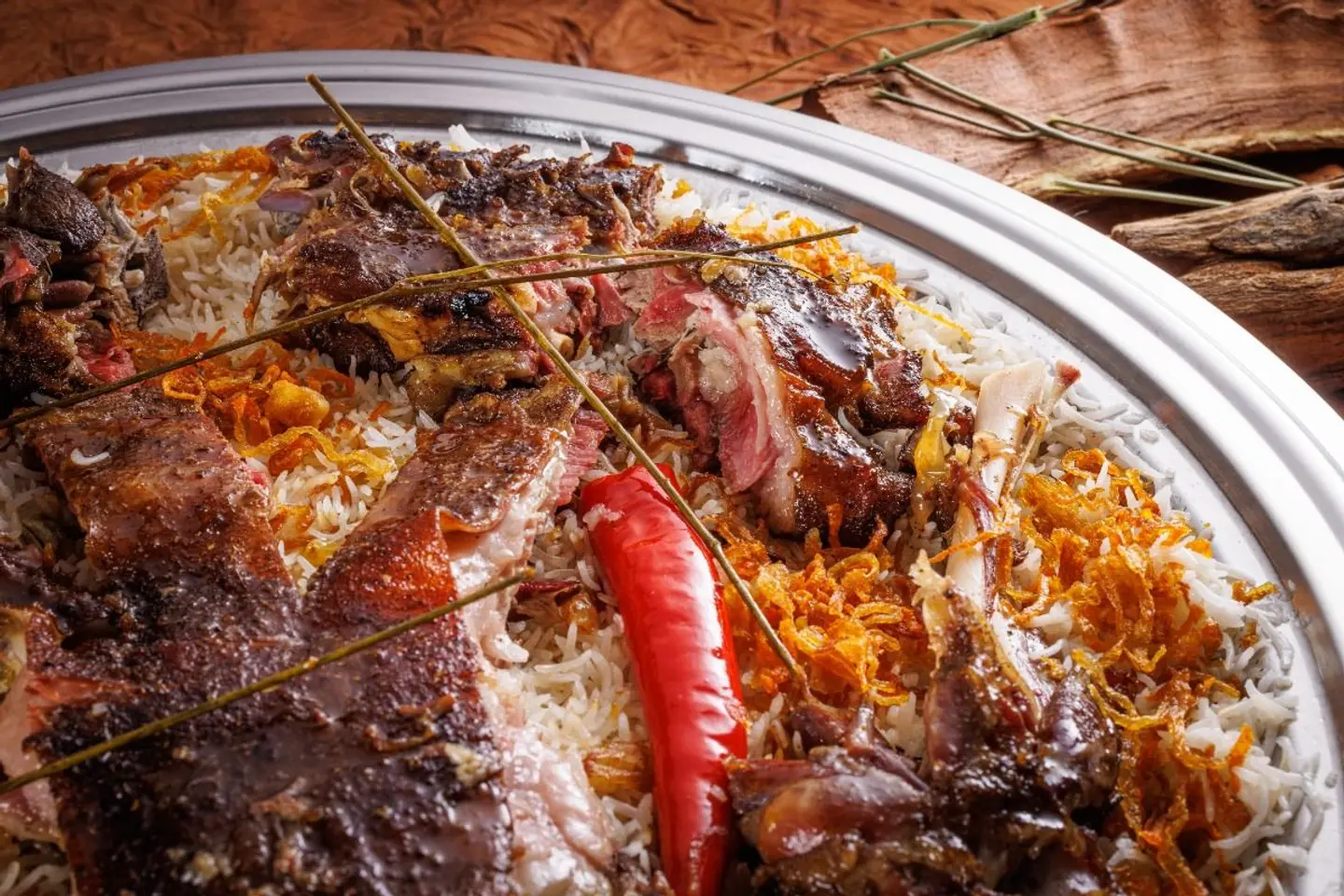 نفر حنيذ مدخن أرز مزة ابيض