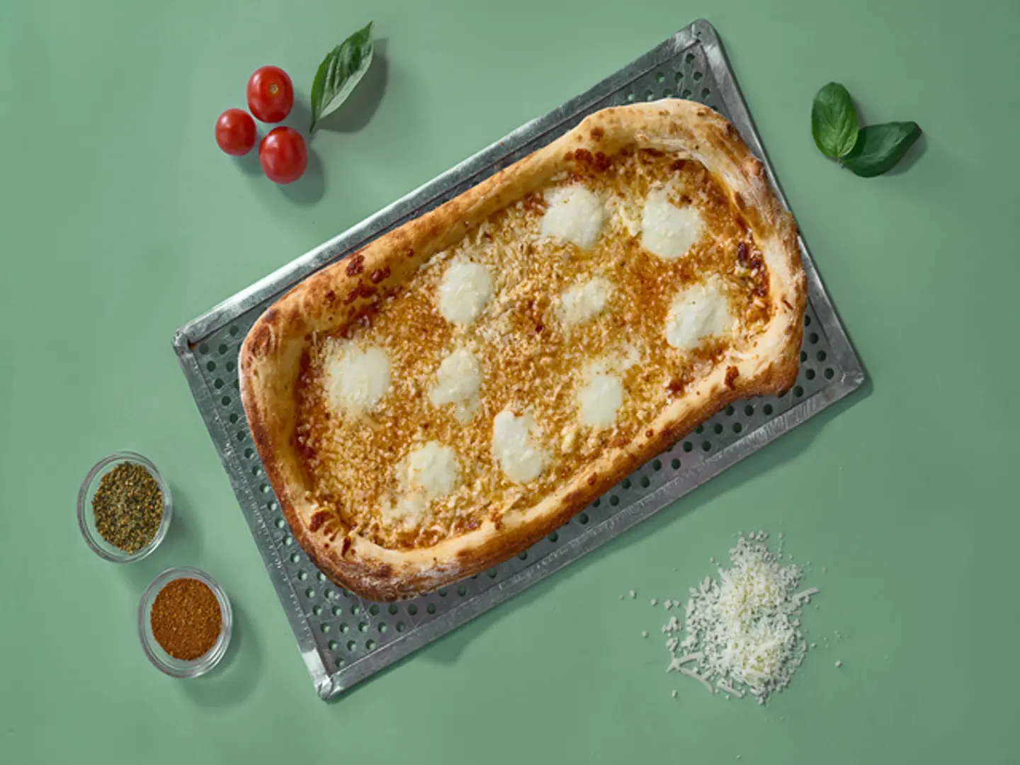 بيتزا بالجبنة الأربعة