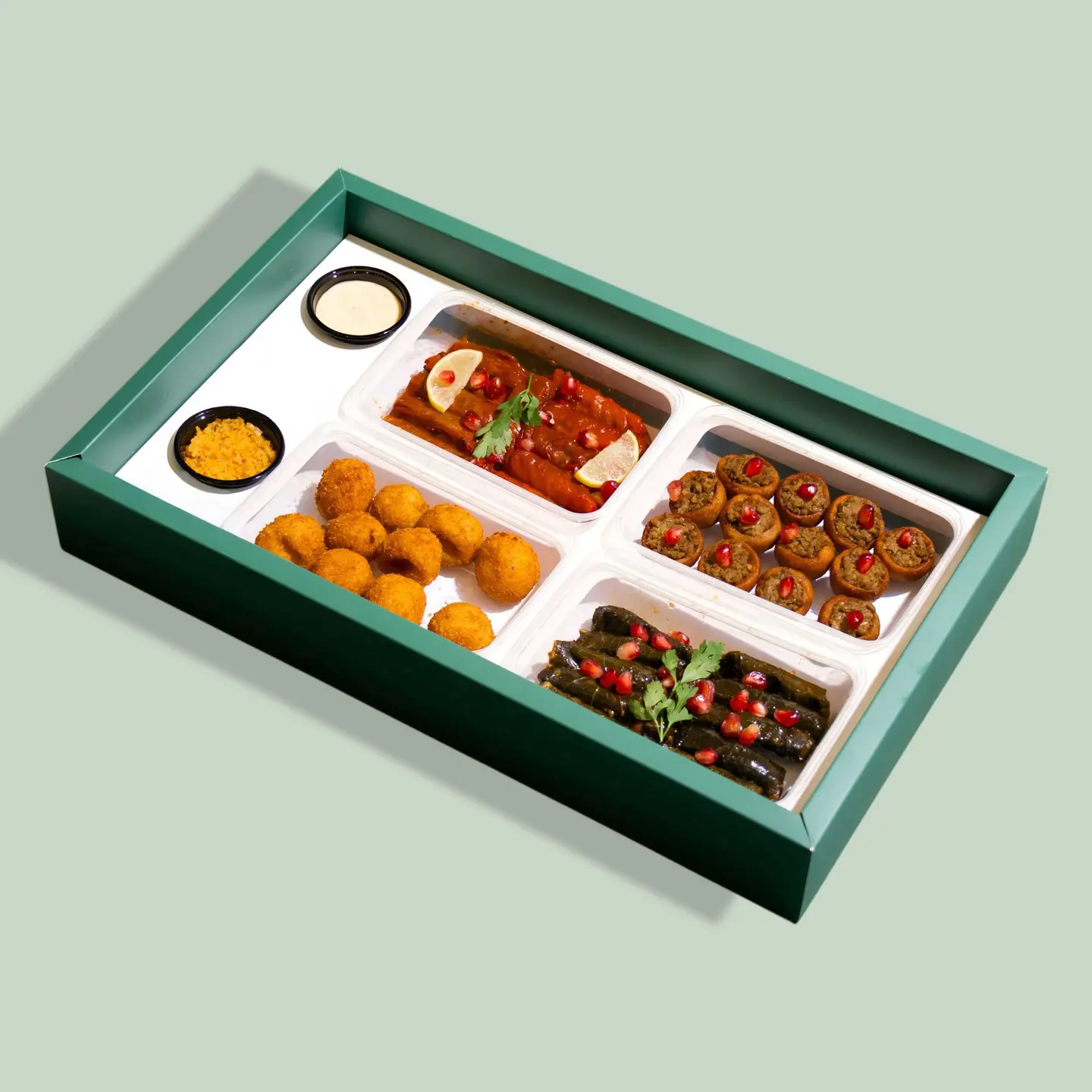Medium Box (4 Plates)