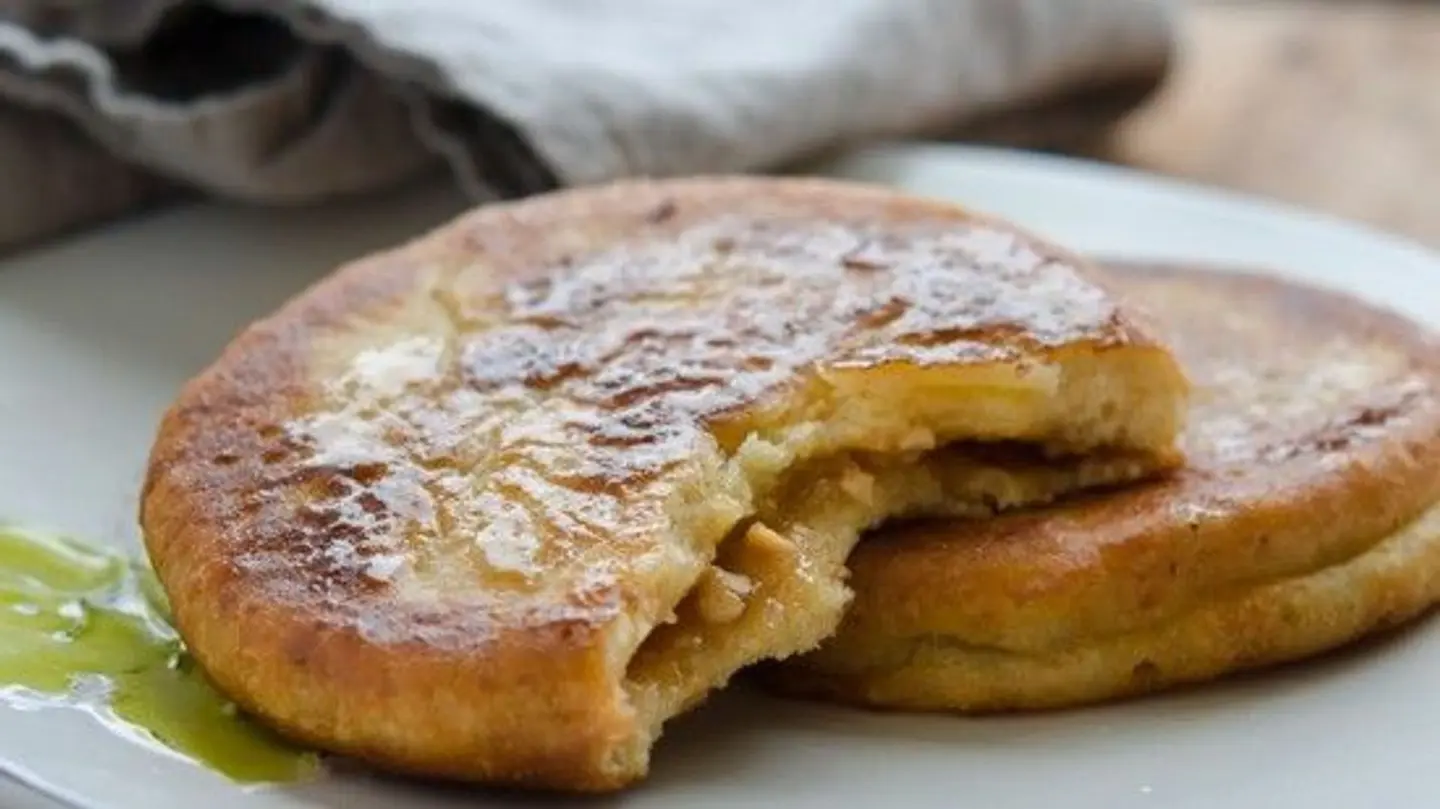 Hotteok (Korean Sweet Pancake)