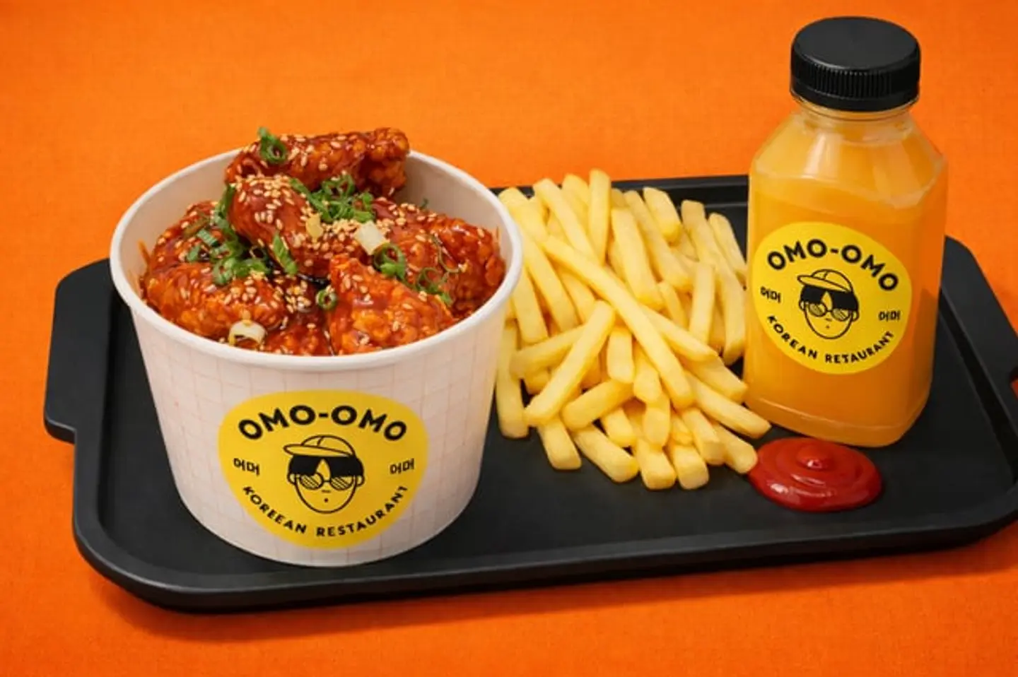 وجبة أطفال قطع دجاج بالعسل مع بطاطس ومشروب