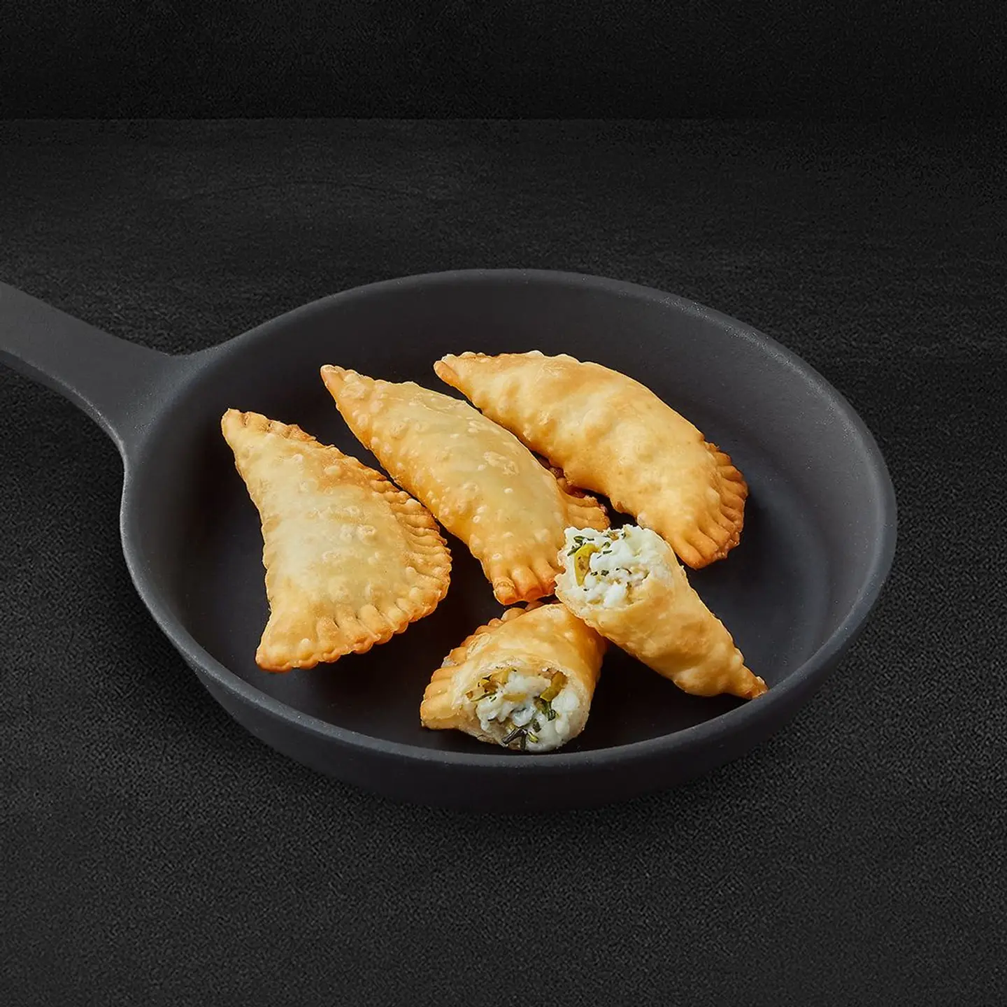 سمبوسك بالجبنة