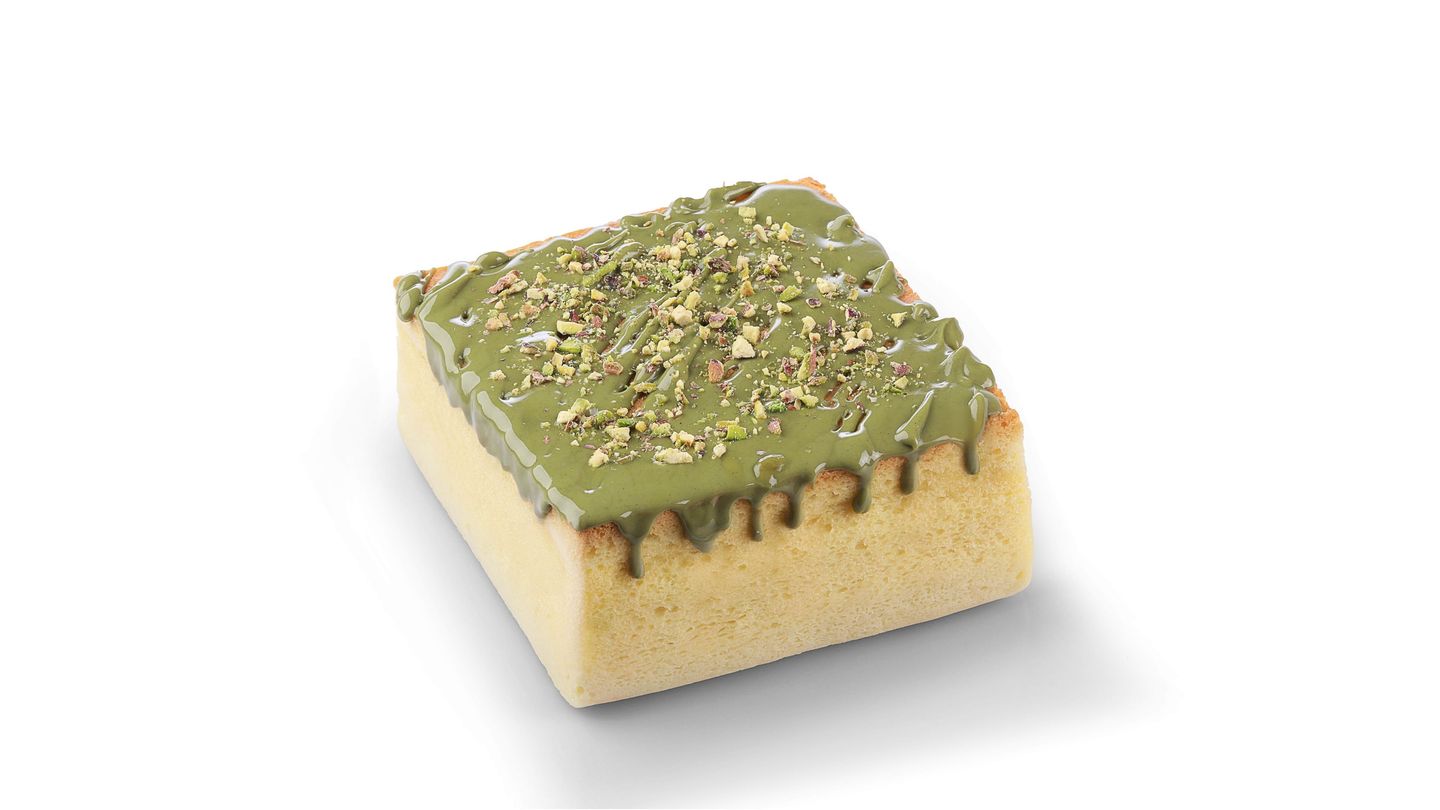 Pistachio Fluffy Cheese Cake