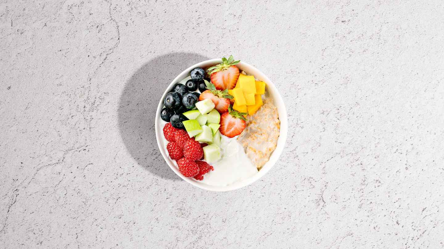 Overnight Oats   Mango & Berries