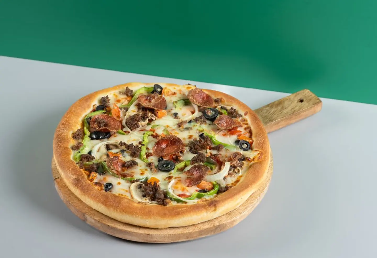 بيتزا سوبريم إيتاليانو