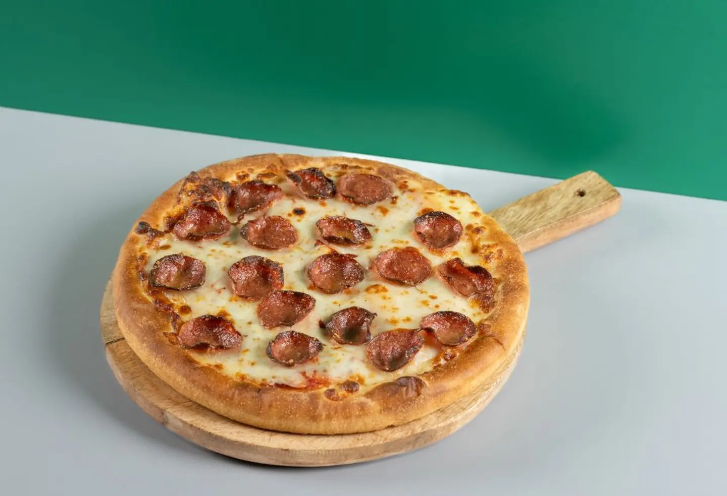 بيتزا بيبروني