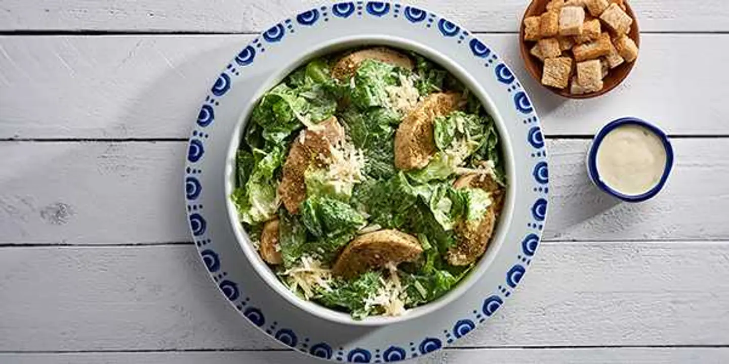 سلطة سيزر بالدجاج