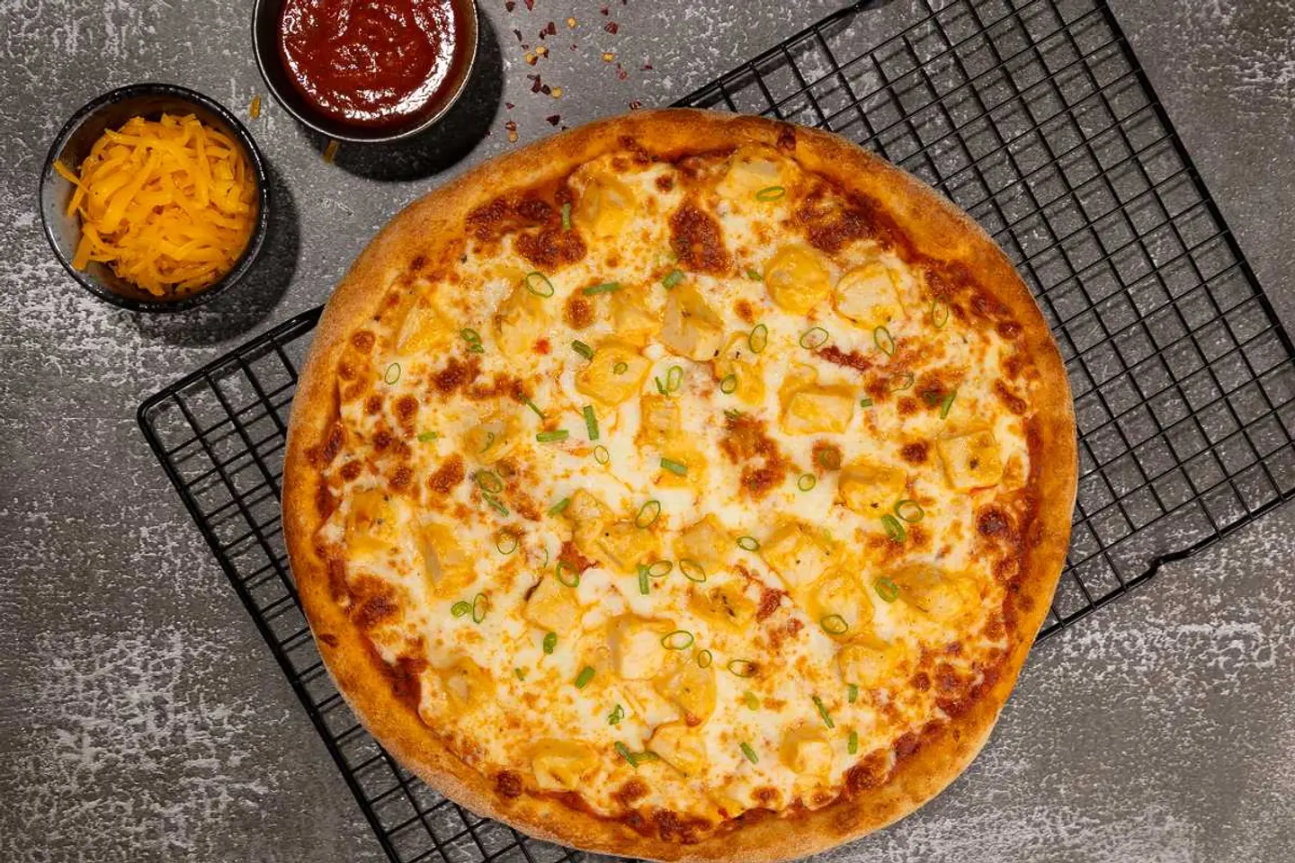 Dynamite Chicken Pizza 12"