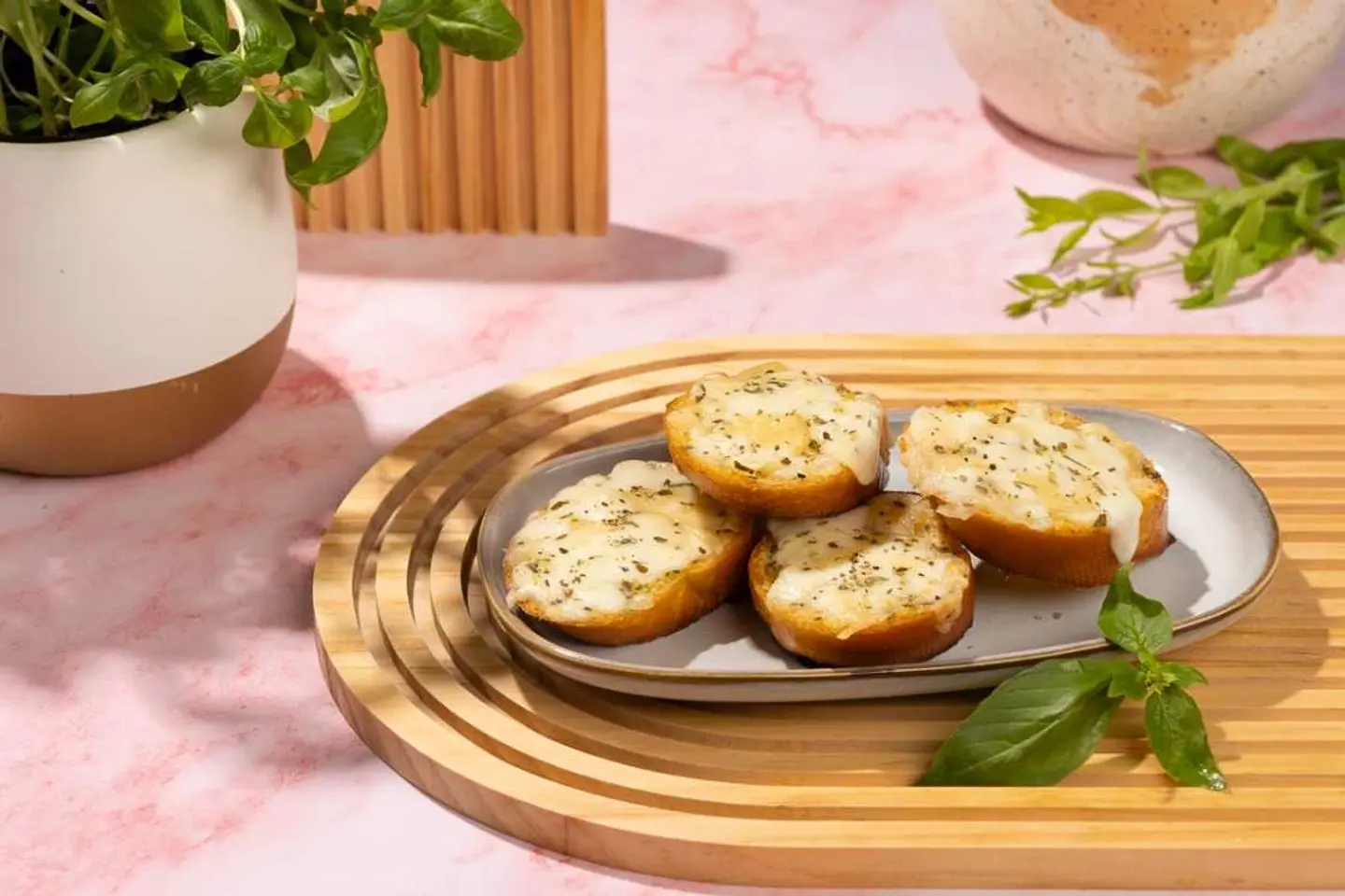 خبز الثوم والجبن