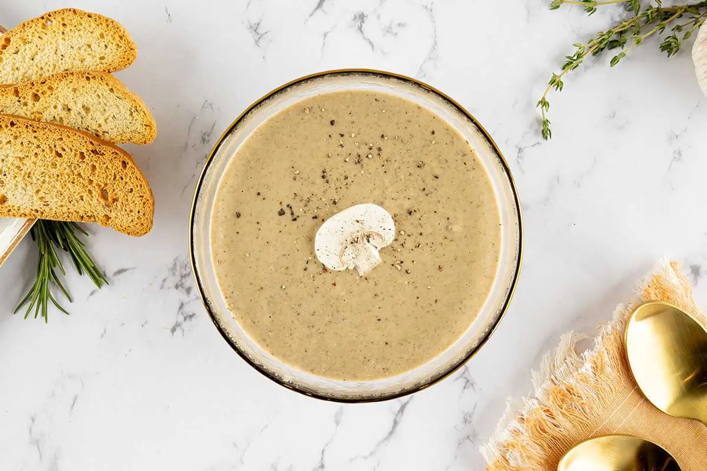 شوربة المشروم بالكريمة