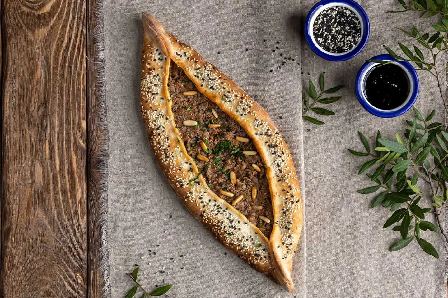 لحمة بعجينة فطاير