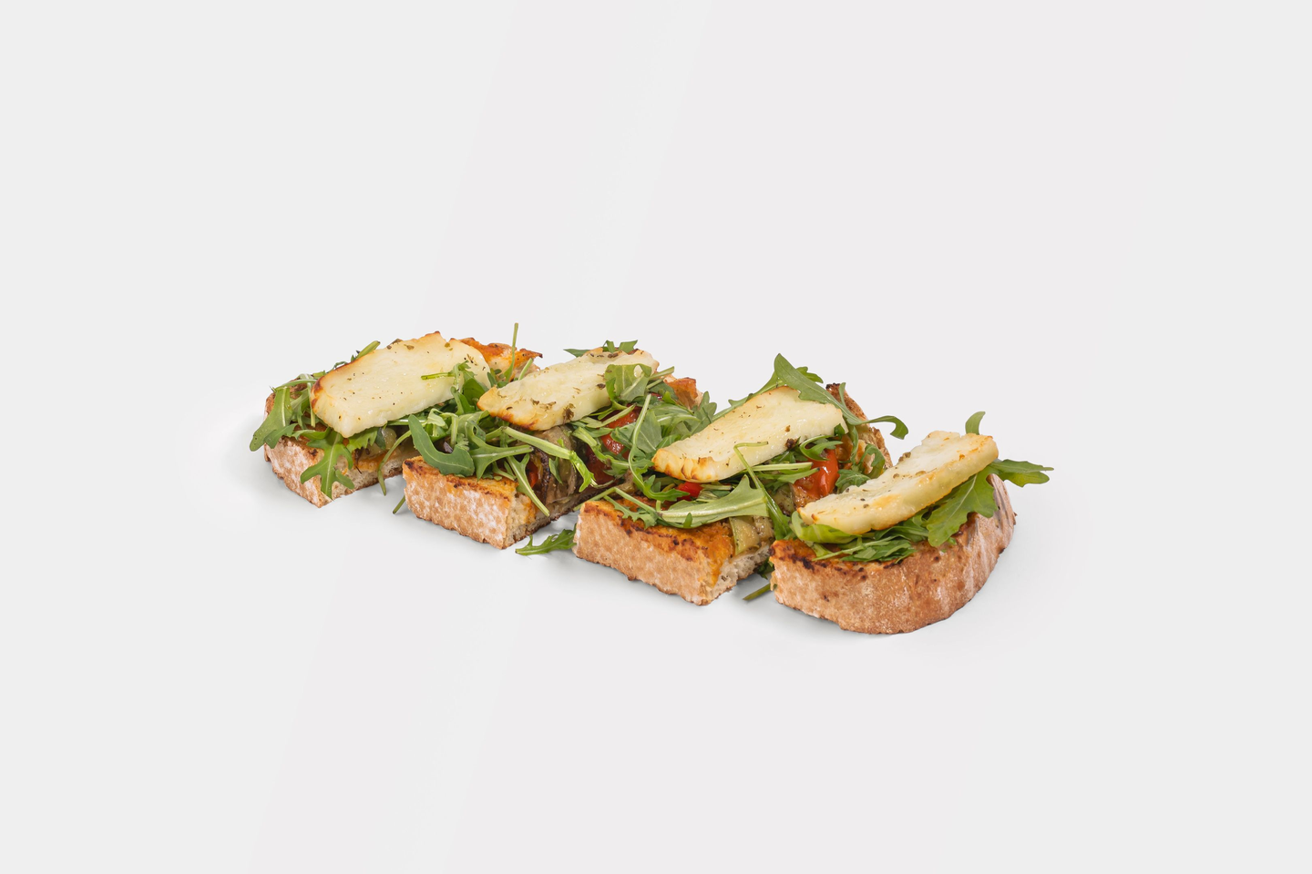 الحلومي مع صلصة الروميسكو