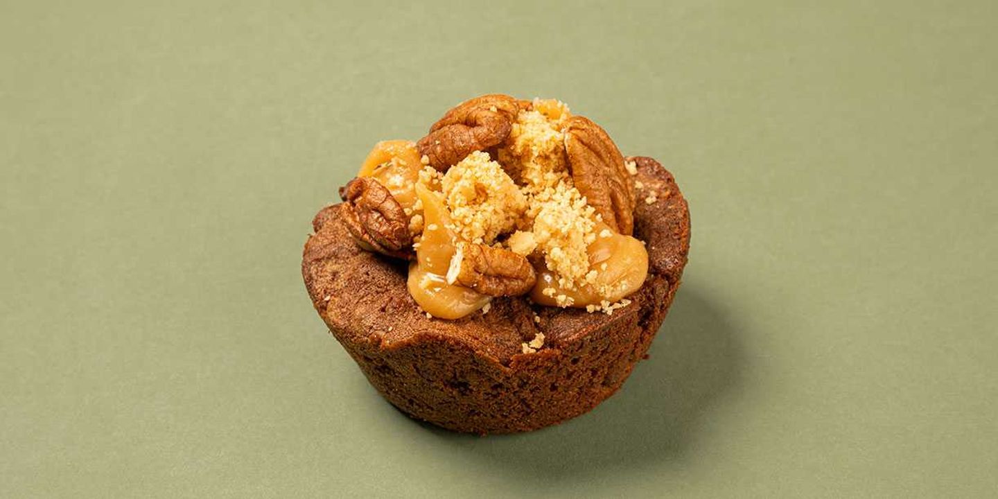 Pecan And Caramel Cake Brownies