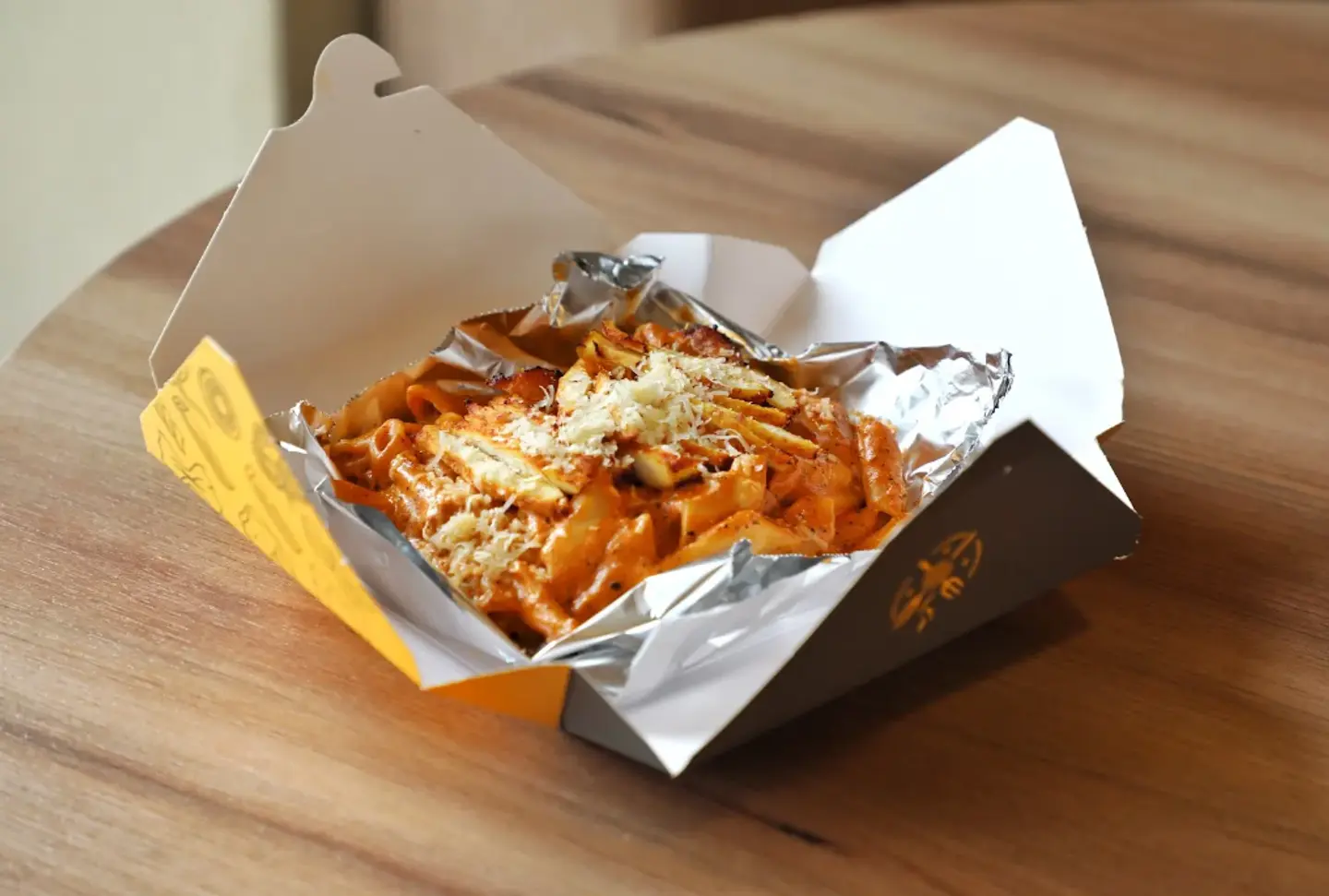 الفريدو بالدجاج