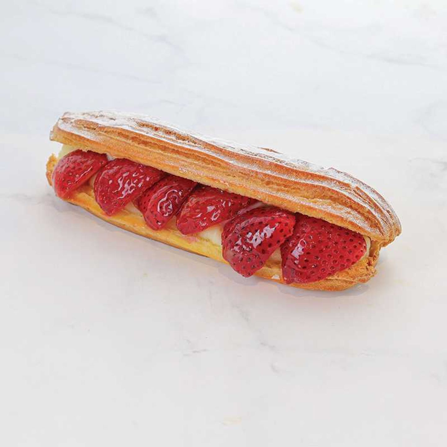 Strawberry éclair