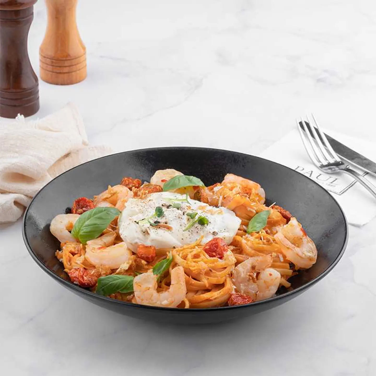 اشترى لينغوينى الروبيان و البوراتا والثانى