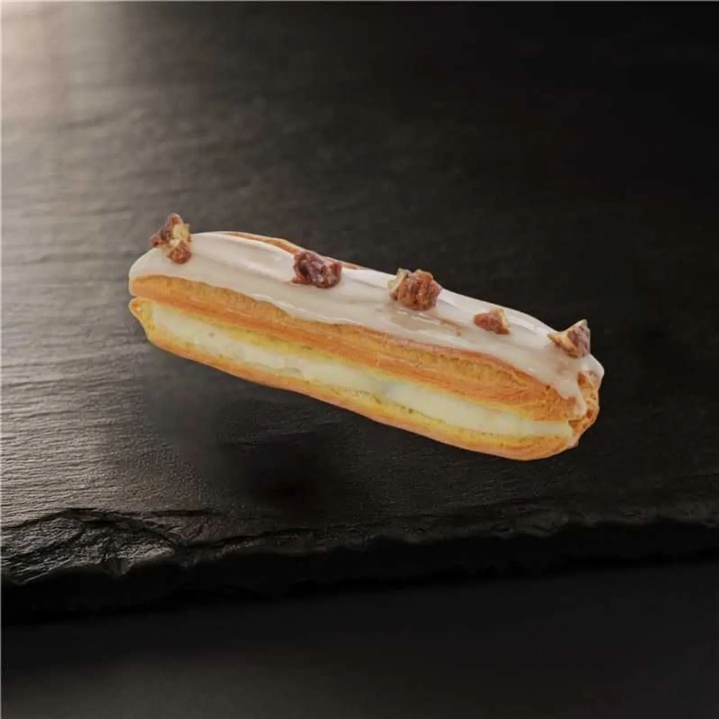 Pecan Nut éclair