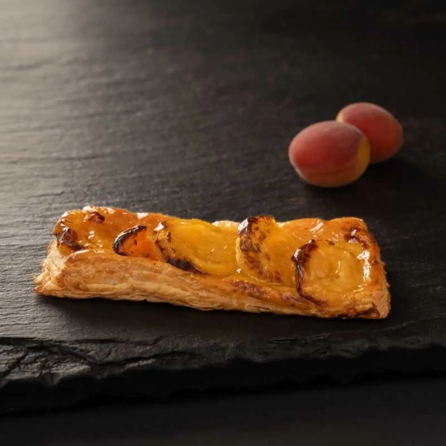 Apricot Anglaise